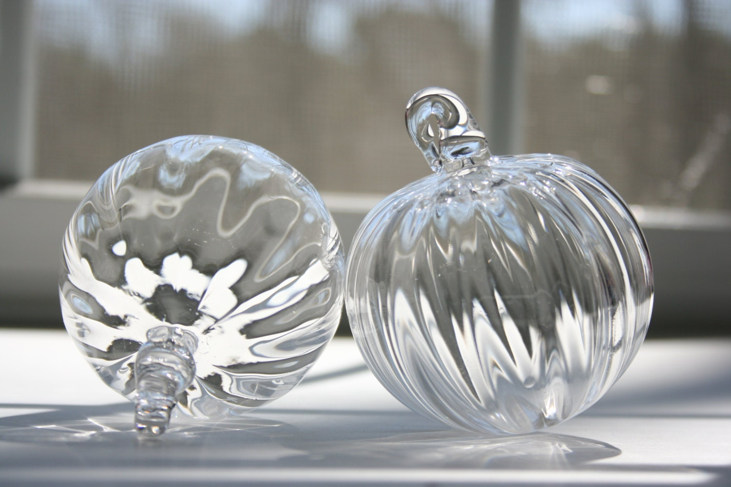 Hand Blown Glass Christmas Ornament – Clear Optic Ridge Crystal Orb, Sun Catcher Holiday Tree Decoration 2 - MeasureMason Hand Blown Glass Christmas Ornament – Clear Optic Ridge Crystal Orb, Sun Catcher Holiday Tree Decoration 2