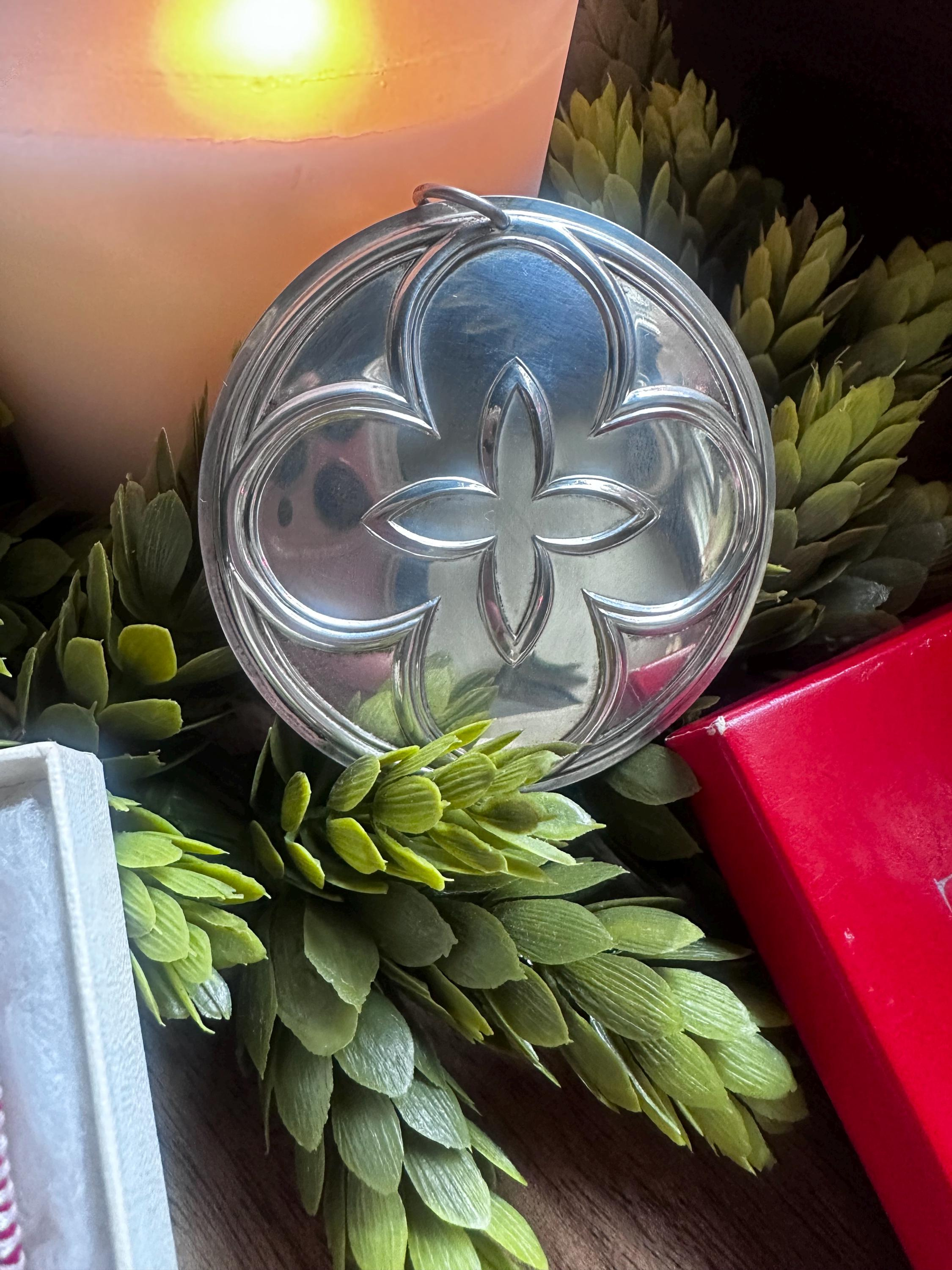 1981 Towle Sterling Silver Medallion Ornament – Original Box & Velvet Pouch – Rare DAR 1