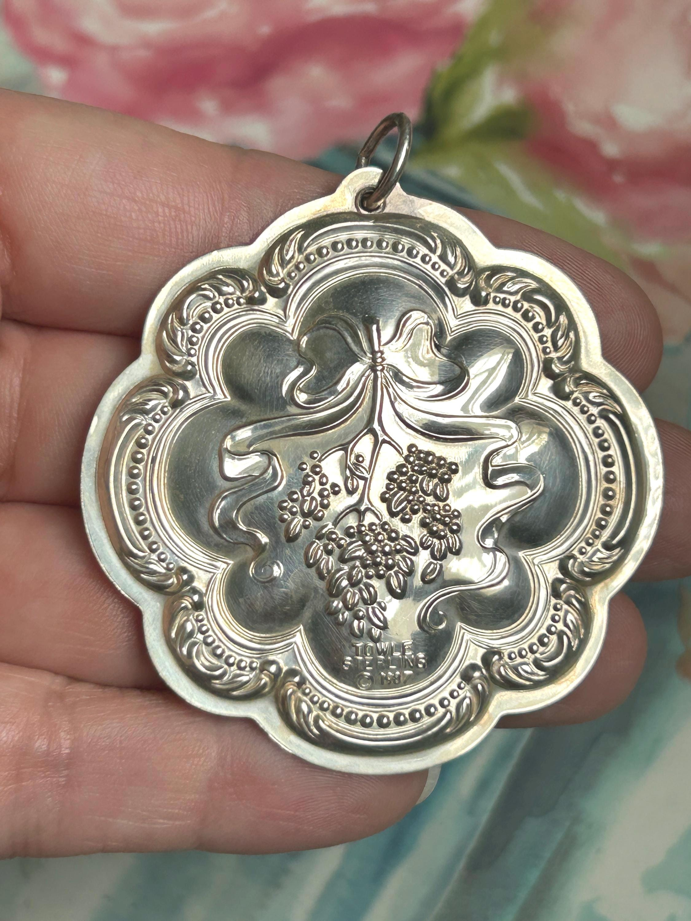 Towle Sterling Silver Christmas Floral Medallion Ornament 1987 Vintage Holiday Heirloom