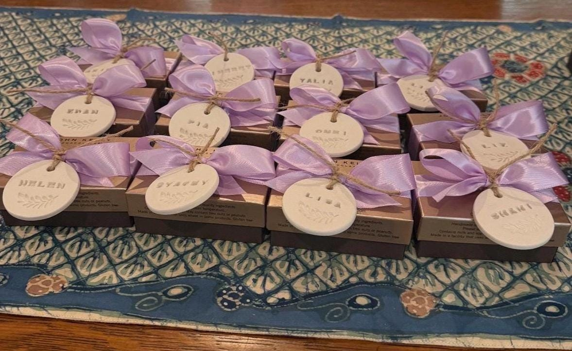 Personalized Clay Place Cards with Botanical Leaf, Custom Wedding Name Tags 2 - MeasureMason Personalized Clay Place Cards with Botanical Leaf, Custom Wedding Name Tags 2