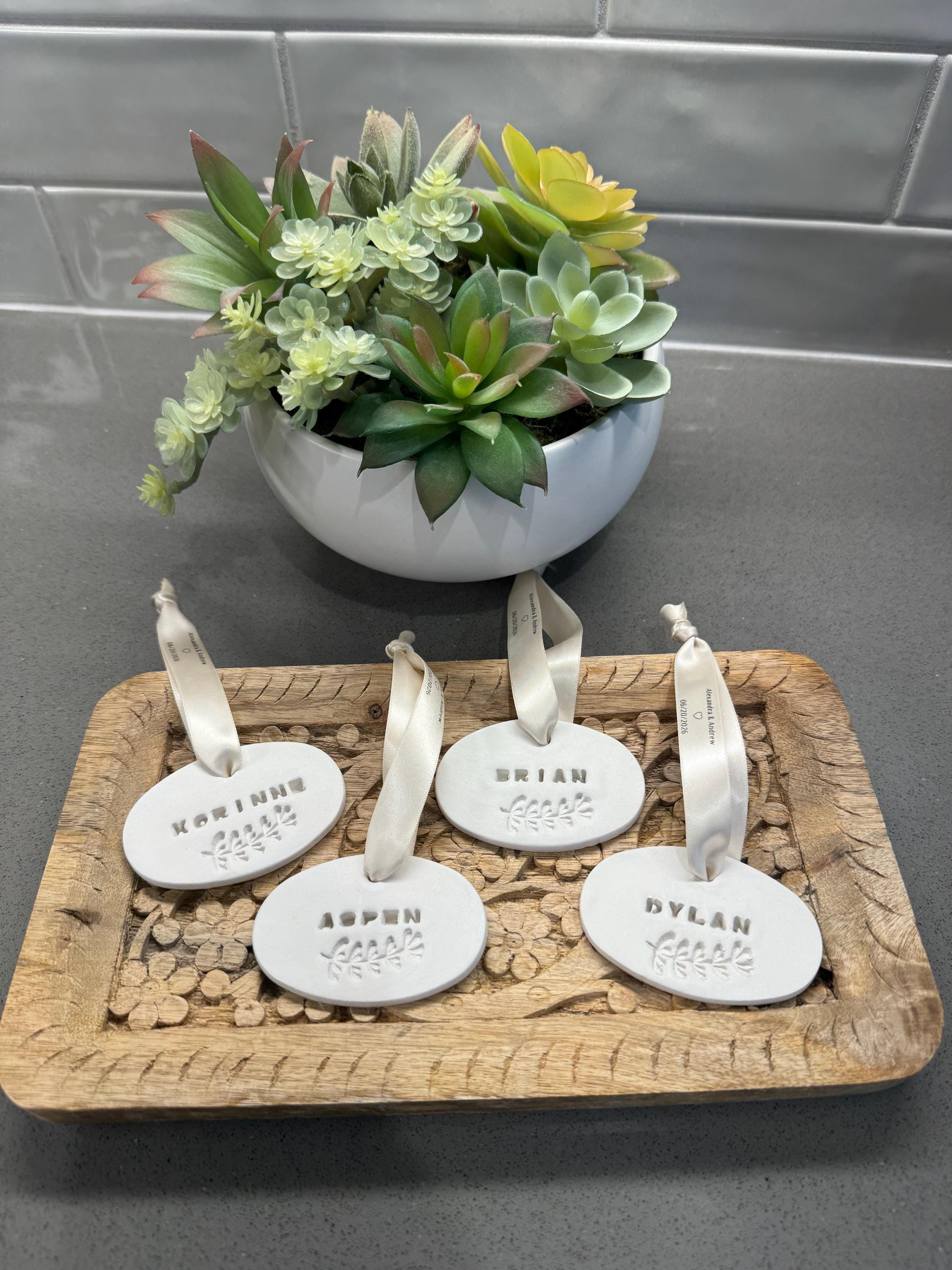 Personalized Clay Place Cards with Botanical Leaf, Custom Wedding Name Tags 1 - MeasureMason Personalized Clay Place Cards with Botanical Leaf, Custom Wedding Name Tags 1