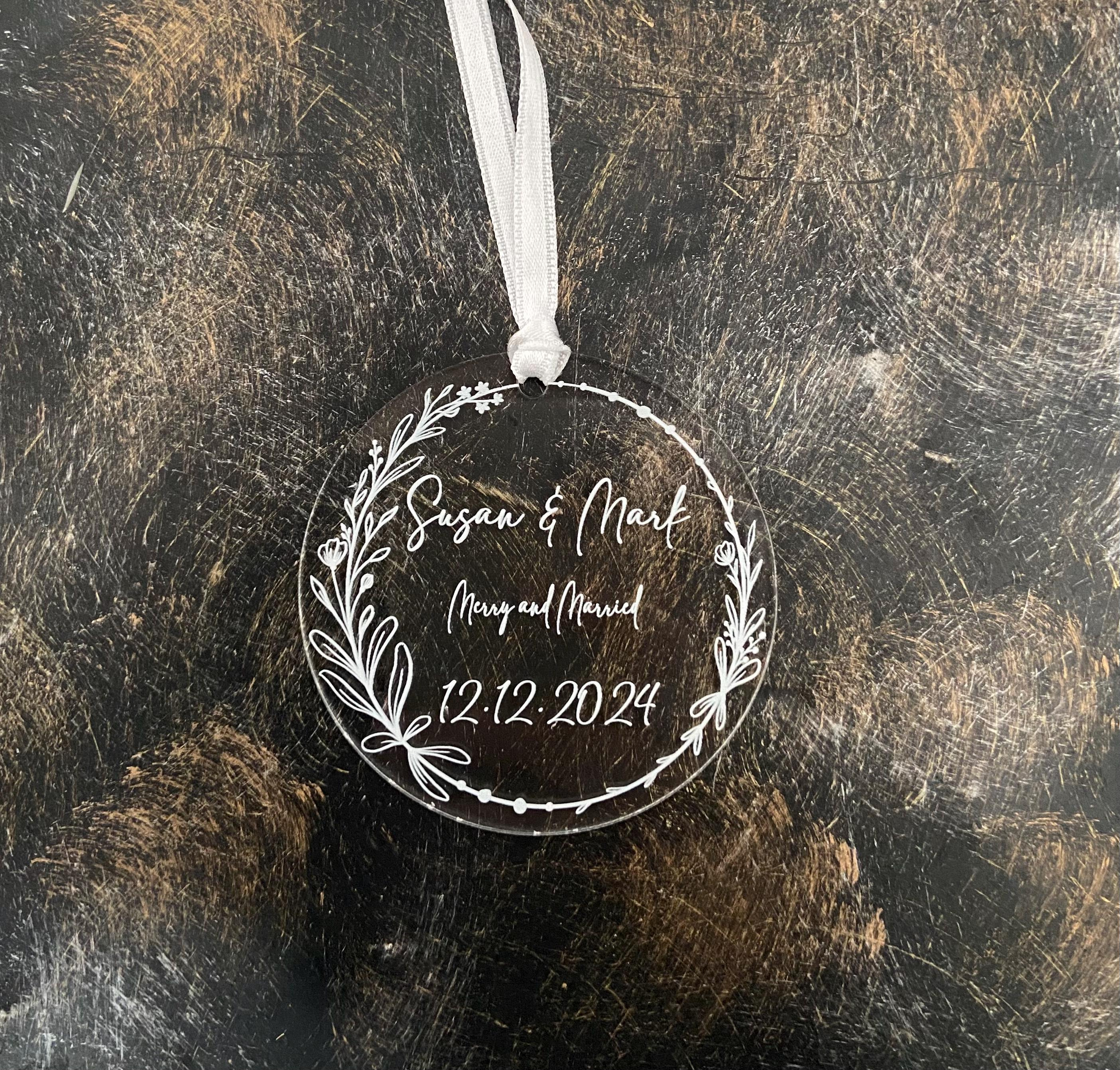 Personalized Acrylic Wedding Ornament Favors for Guests, Bulk Wedding Keepsake Gifts