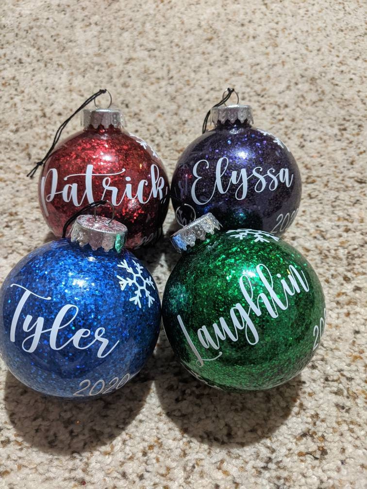 Personalized Family Name Glitter Christmas Ornament 2025 Shatterproof Plastic Disc Custom Personalized Family Name Glitter Christmas Ornament 2025 Shatterproof Plastic Disc Custom