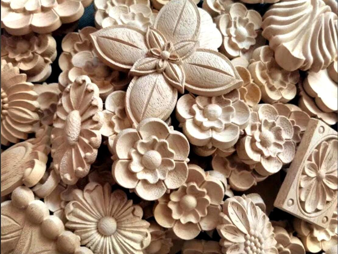 1 Piece Unpainted Wood Rosette Applique Onlay, Corner Flower Furniture Carving Decoration for Cabinet Door DIY 1