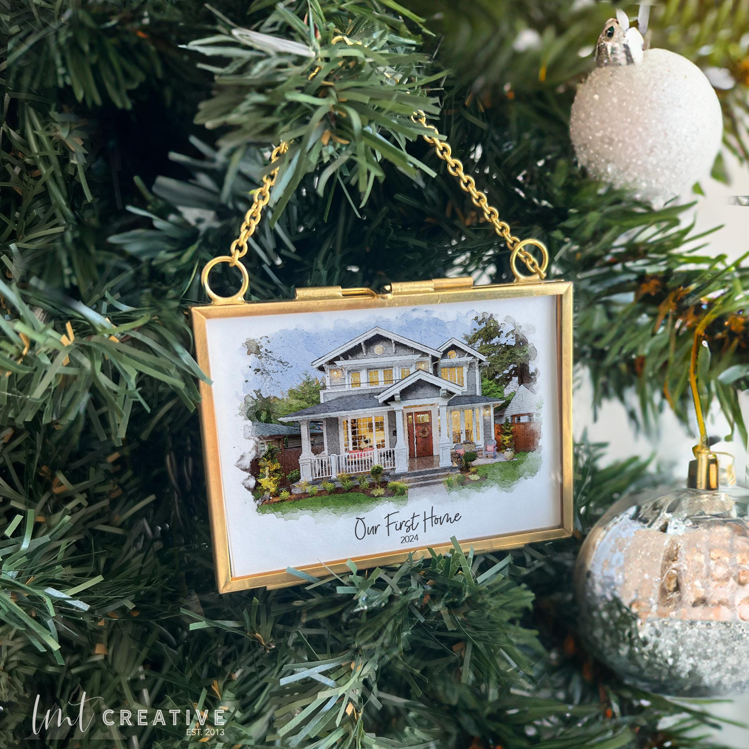 Custom House Portrait Ornament – Personalized Gold & Glass Frame, Housewarming First Home Christmas Tree Keepsake 2024 Custom House Portrait Ornament – Personalized Gold & Glass Frame, Housewarming First Home Christmas Tree Keepsake 2024