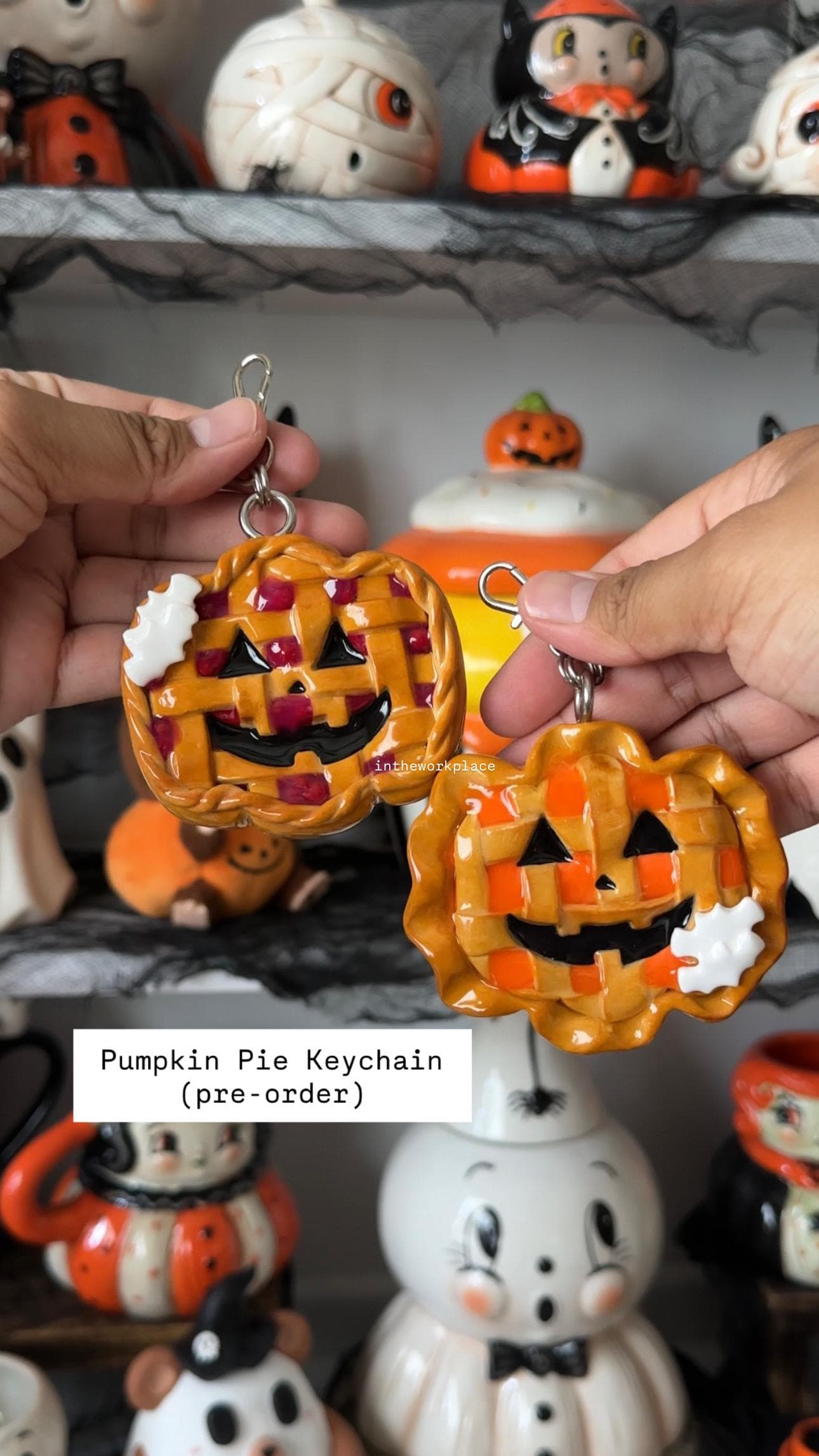 Pumpkin Pie Clay Keychain (Pre-Order) Pumpkin Pie Clay Keychain (Pre-Order)