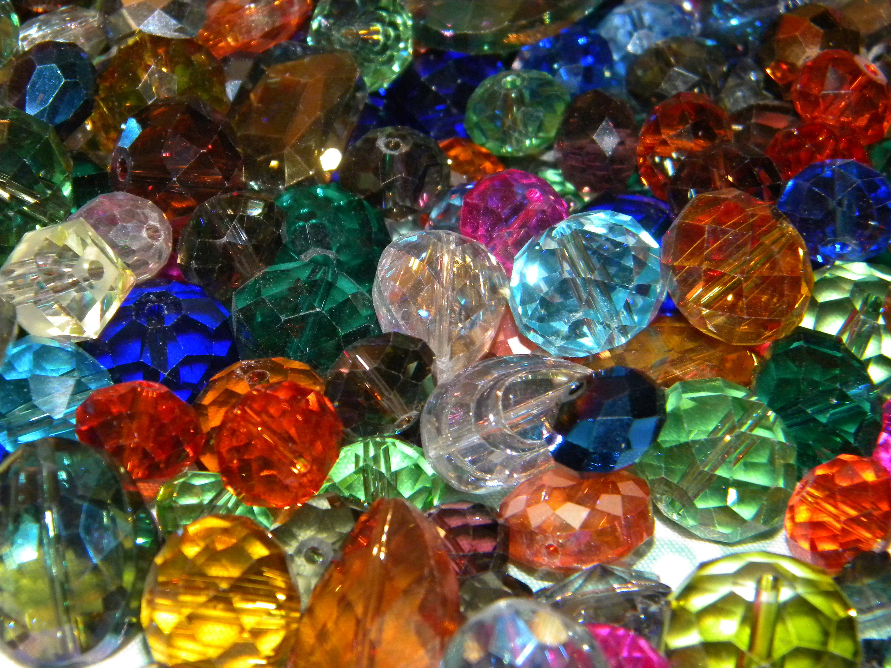 30 Mixed Faceted Crystal Glass Beads for Wind Chimes & Sun Catchers - Jesse James Lot 3 - MeasureMason 30 Mixed Faceted Crystal Glass Beads for Wind Chimes & Sun Catchers - Jesse James Lot 3