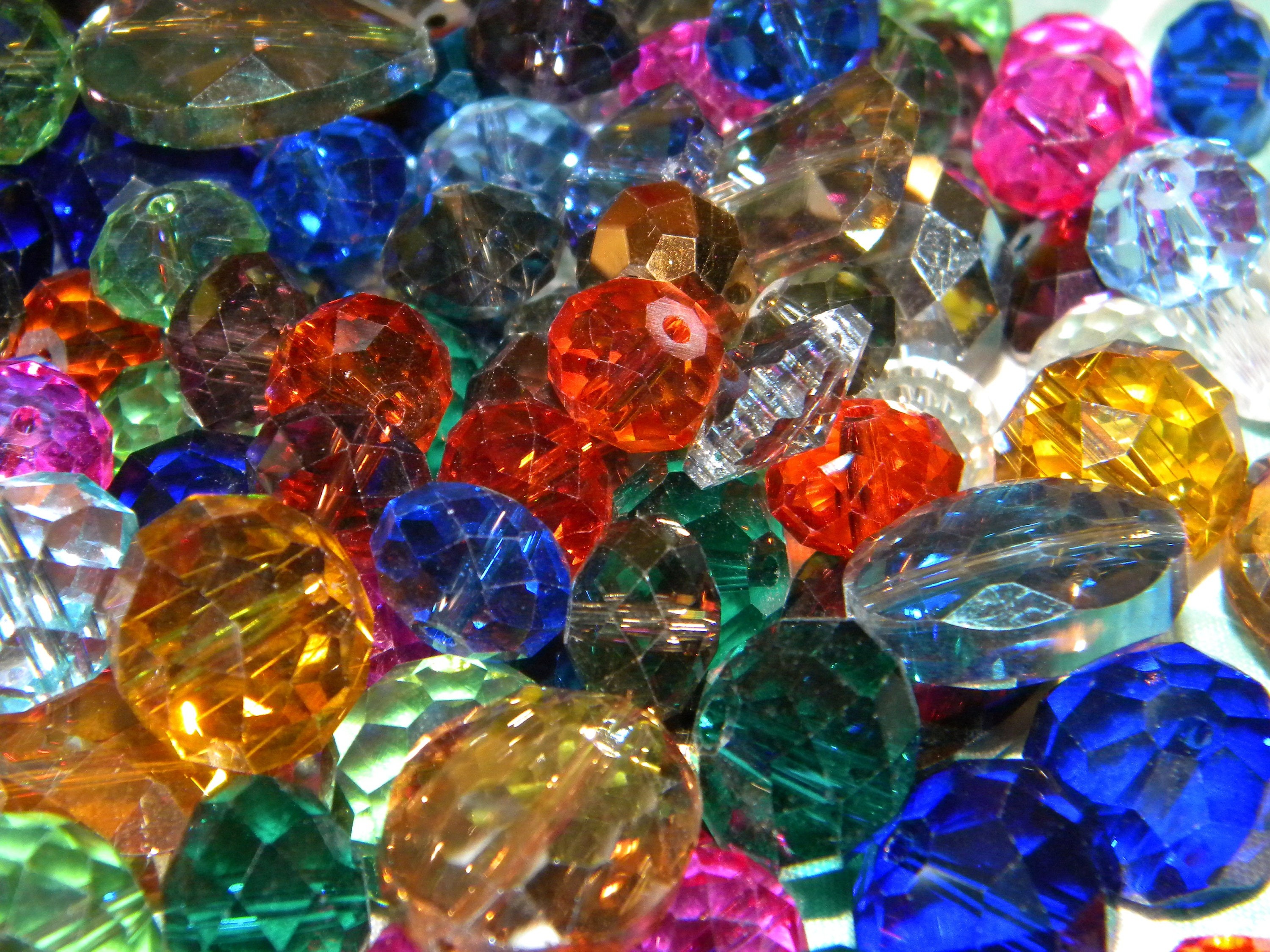 30 Mixed Faceted Crystal Glass Beads for Wind Chimes & Sun Catchers - Jesse James Lot 2 - MeasureMason 30 Mixed Faceted Crystal Glass Beads for Wind Chimes & Sun Catchers - Jesse James Lot 2