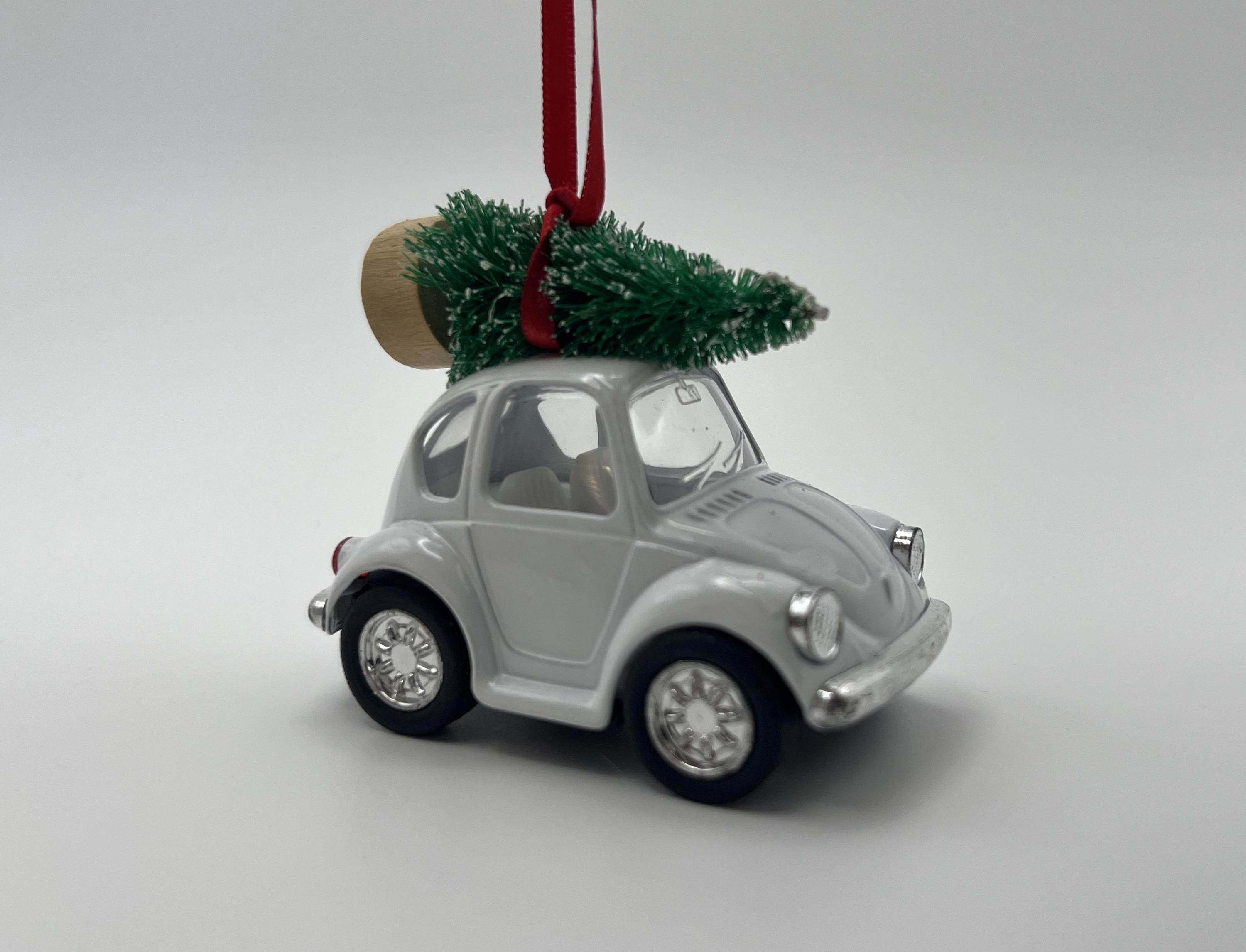 Retro Car Christmas Ornament with Tree – Kintoy Pull Back Die-Cast Tree Decoration 1 - MeasureMason Retro Car Christmas Ornament with Tree – Kintoy Pull Back Die-Cast Tree Decoration 1