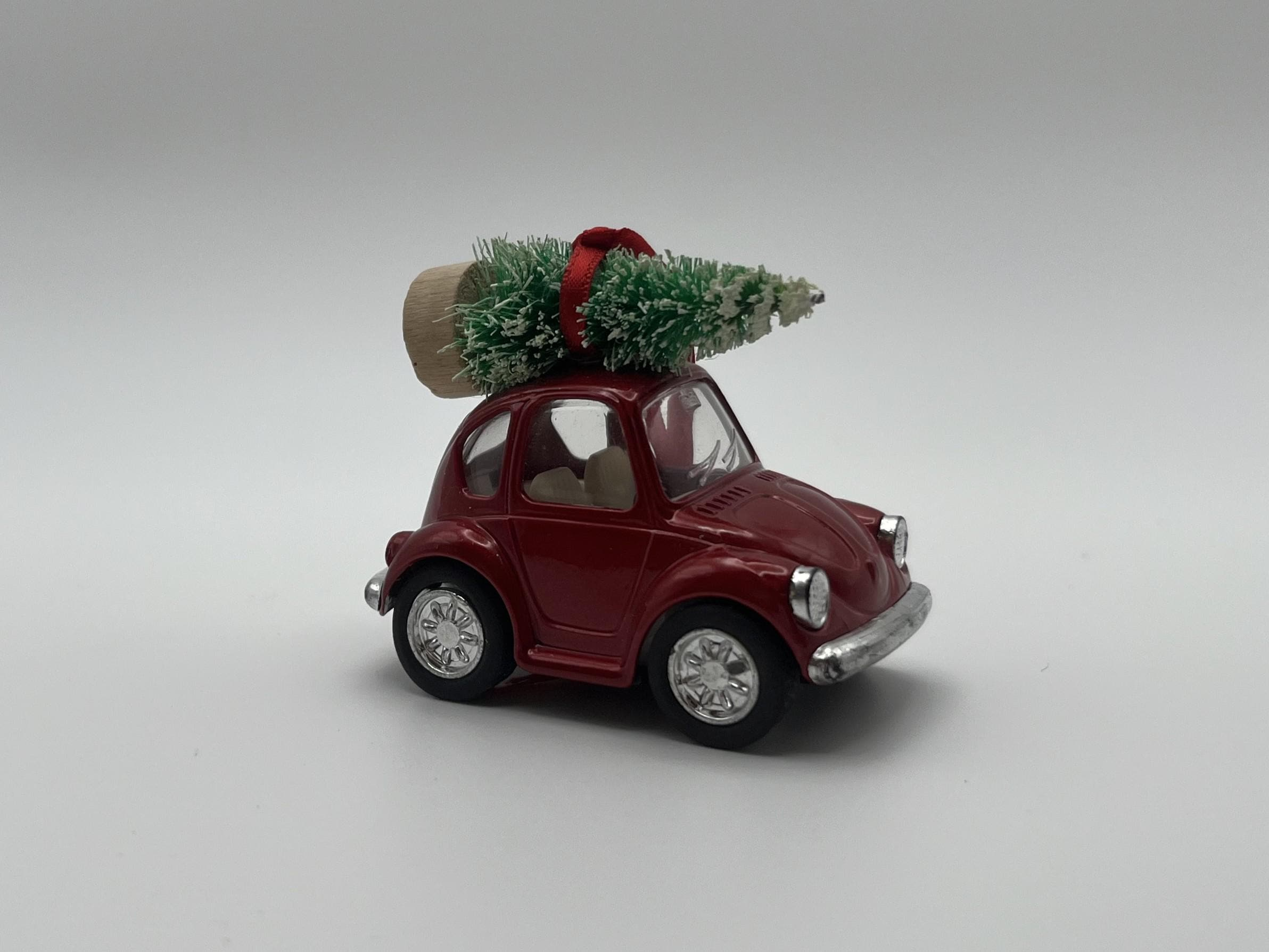 Retro Car Christmas Ornament with Tree – Kintoy Pull Back Die-Cast Tree Decoration 2 - MeasureMason Retro Car Christmas Ornament with Tree – Kintoy Pull Back Die-Cast Tree Decoration 2