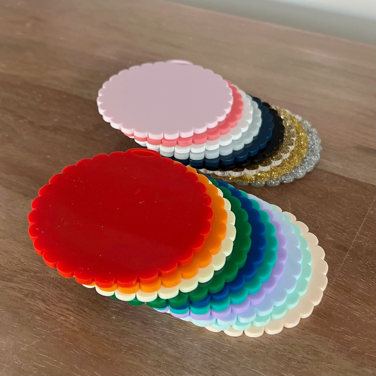 Acrylic Scalloped Circle Bag Tag Blank for Sublimation & DIY Craft Projects Acrylic Scalloped Circle Bag Tag Blank for Sublimation & DIY Craft Projects