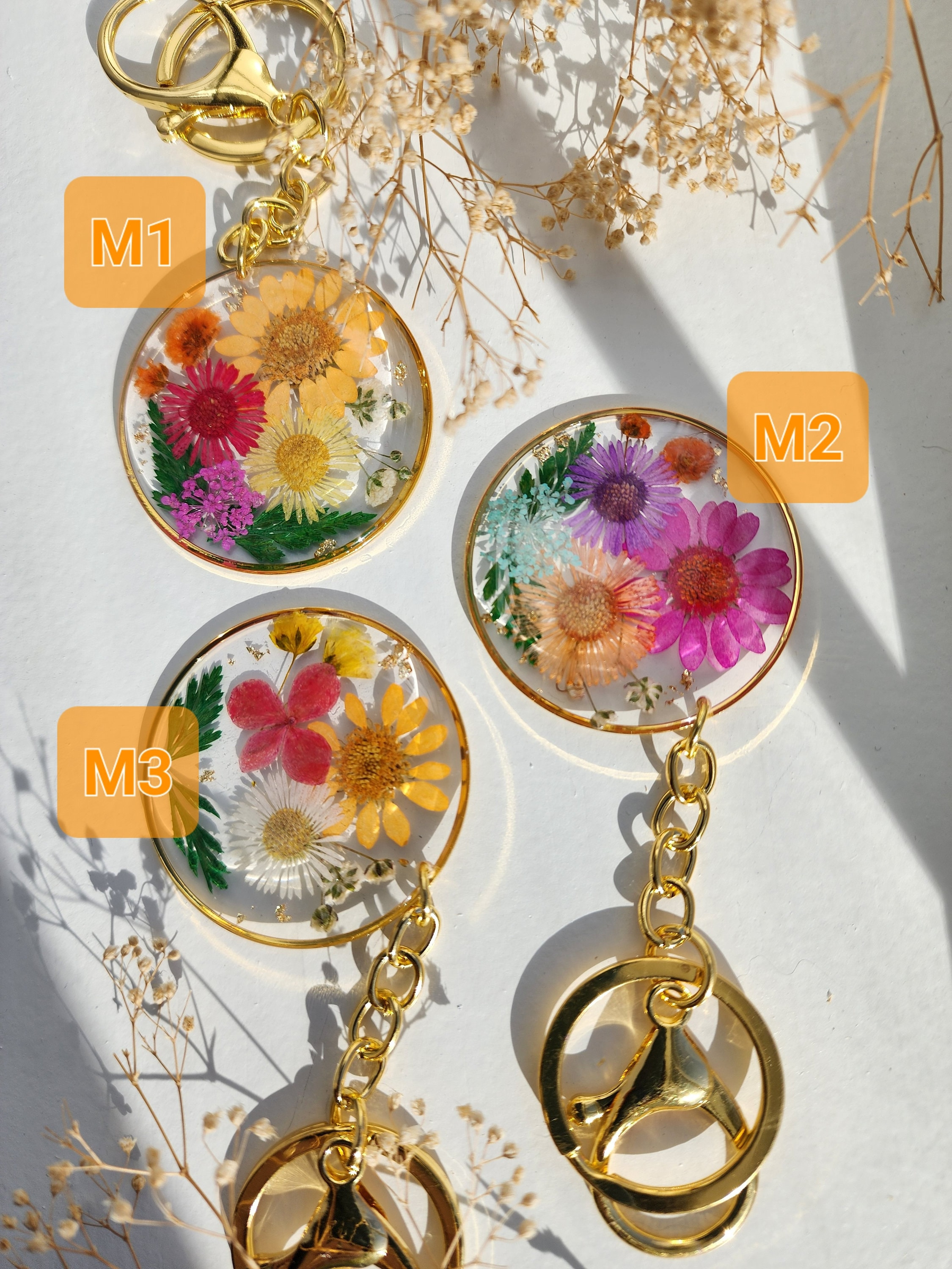 Handmade Dried Flower Resin Keychain – Real Pressed Floral Gift for Her 3 - MeasureMason Handmade Dried Flower Resin Keychain – Real Pressed Floral Gift for Her 3