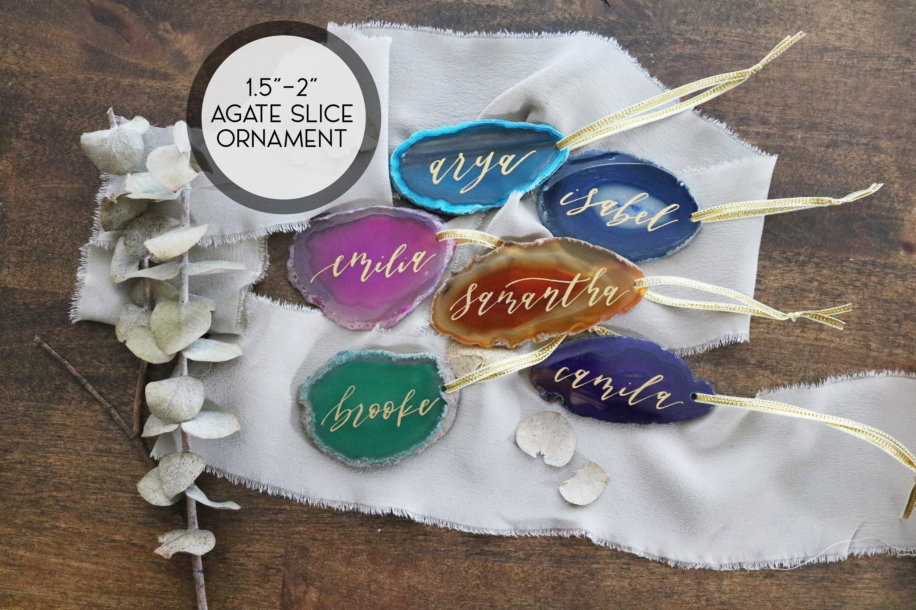 Personalized Agate Slice Christmas Ornament – Custom Calligraphy Name with Holiday Ribbon Personalized Agate Slice Christmas Ornament – Custom Calligraphy Name with Holiday Ribbon