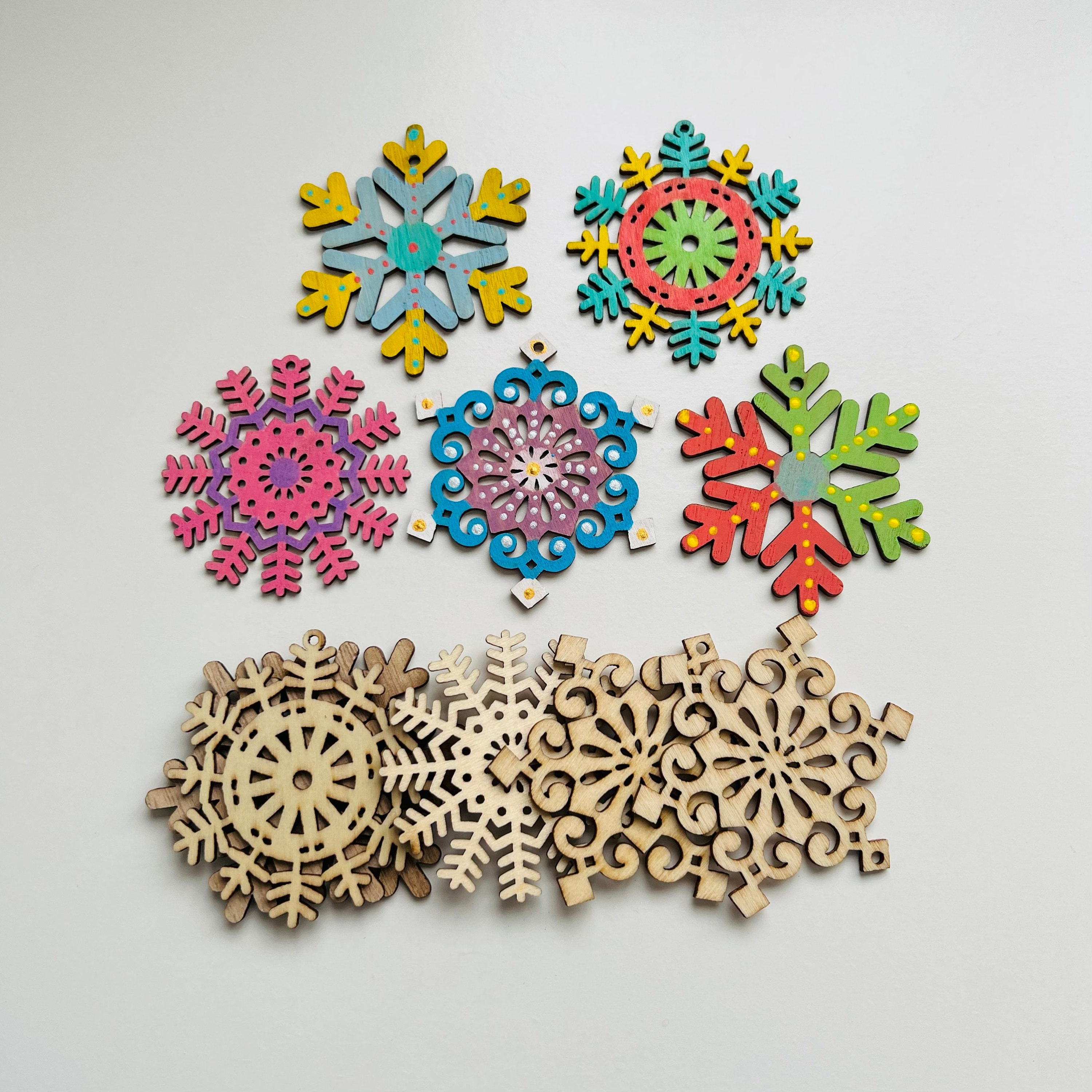 Assorted Ornament Painting Kit, Wooden Snowflake Christmas Ornaments, DIY Holiday Party Craft, Stocking Stuffer 1