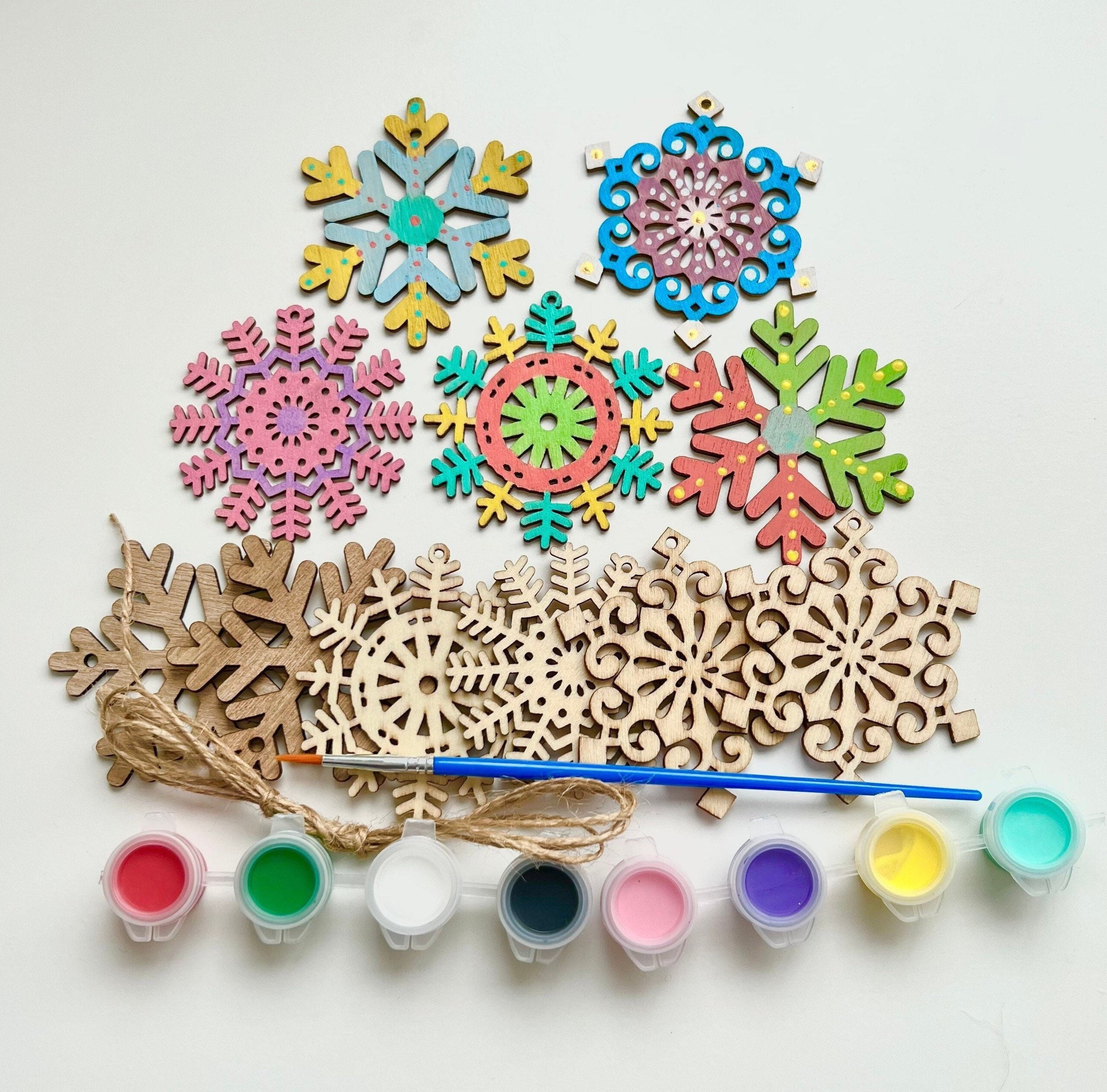 Assorted Ornament Painting Kit, Wooden Snowflake Christmas Ornaments, DIY Holiday Party Craft, Stocking Stuffer