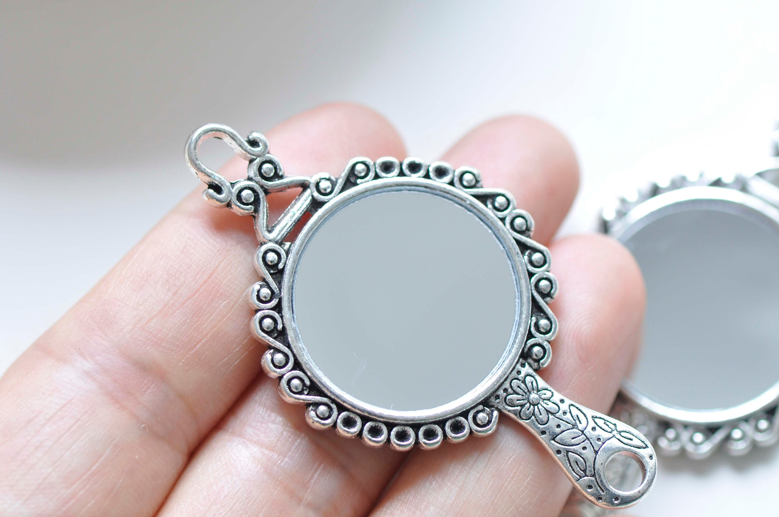 2 Pack Antique Silver Small Hand Mirror Pendant with Double-Sided Real Glass Mirror, 31.5x58mm Jewelry Finding 2 - MeasureMason 2 Pack Antique Silver Small Hand Mirror Pendant with Double-Sided Real Glass Mirror, 31.5x58mm Jewelry Finding 2