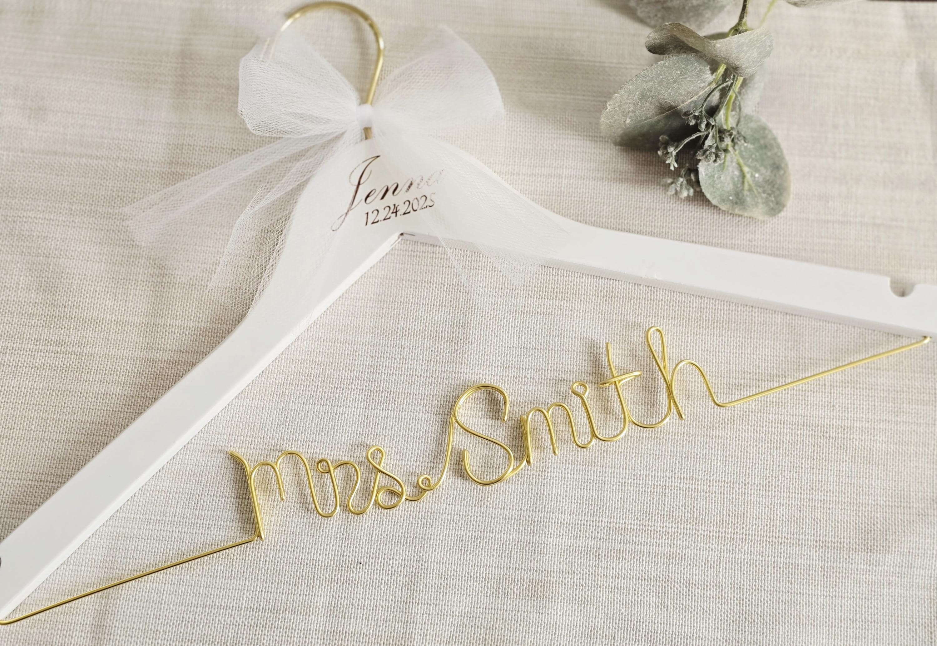 Personalized Bridal Hanger with Wire Name and Date, Custom Wedding Dress Hanger, Engagement Gift for Bride
