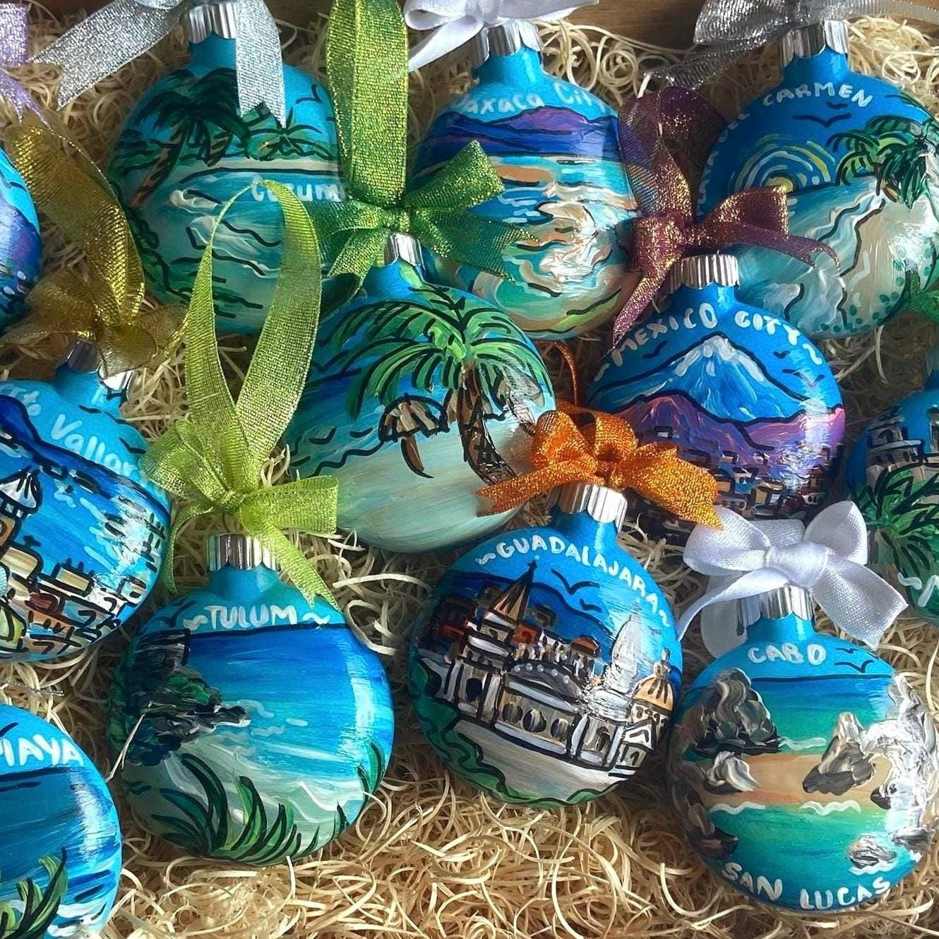 Mexico Glass Disc Christmas Ornament – Hand Painted Travel Keepsake Gift