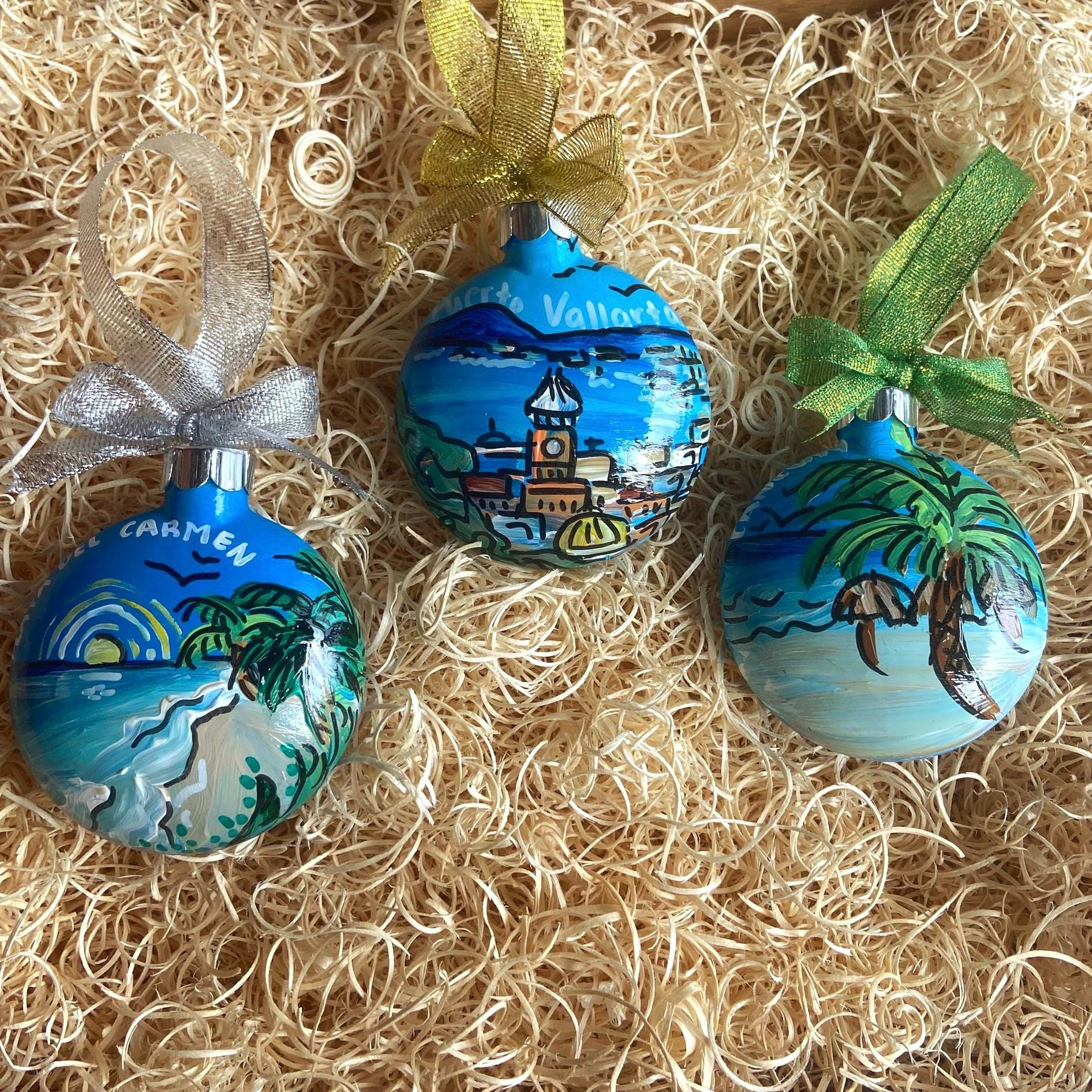 Mexico Glass Disc Christmas Ornament – Hand Painted Travel Keepsake Gift 2 - MeasureMason Mexico Glass Disc Christmas Ornament – Hand Painted Travel Keepsake Gift 2